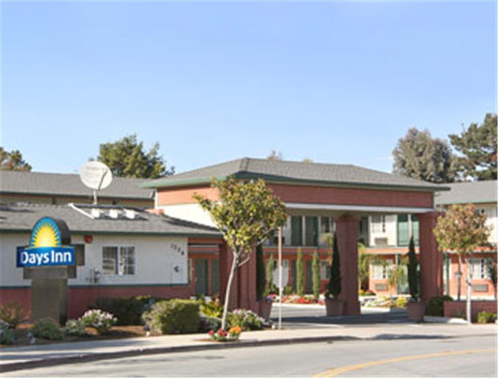 Days Inn Salinas Airport ภายนอก รูปภาพ